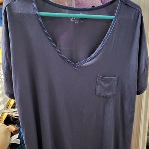 Jaclyn Smith Sleep Shirt NWT